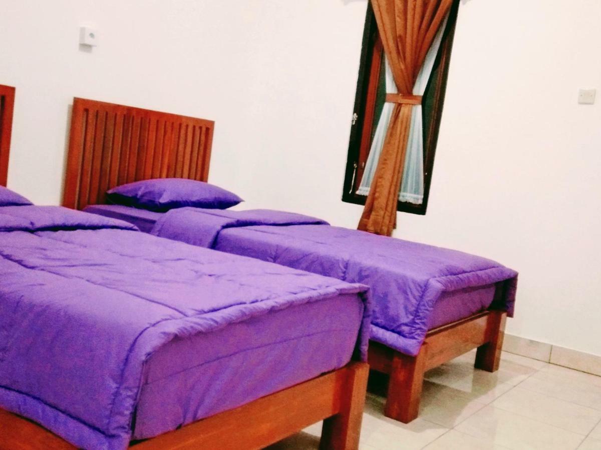Safsia Homestay Toyapakeh Exterior photo