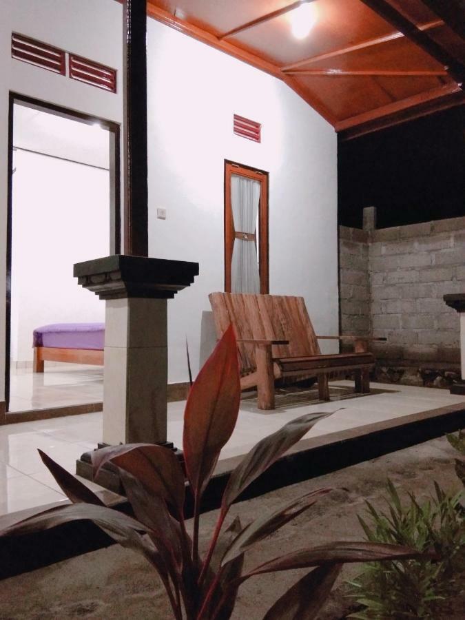 Safsia Homestay Toyapakeh Exterior photo