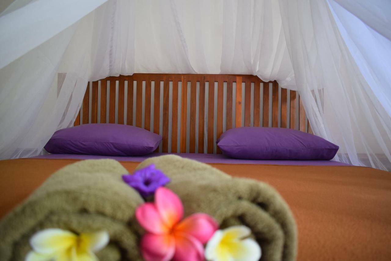 Safsia Homestay Toyapakeh Exterior photo