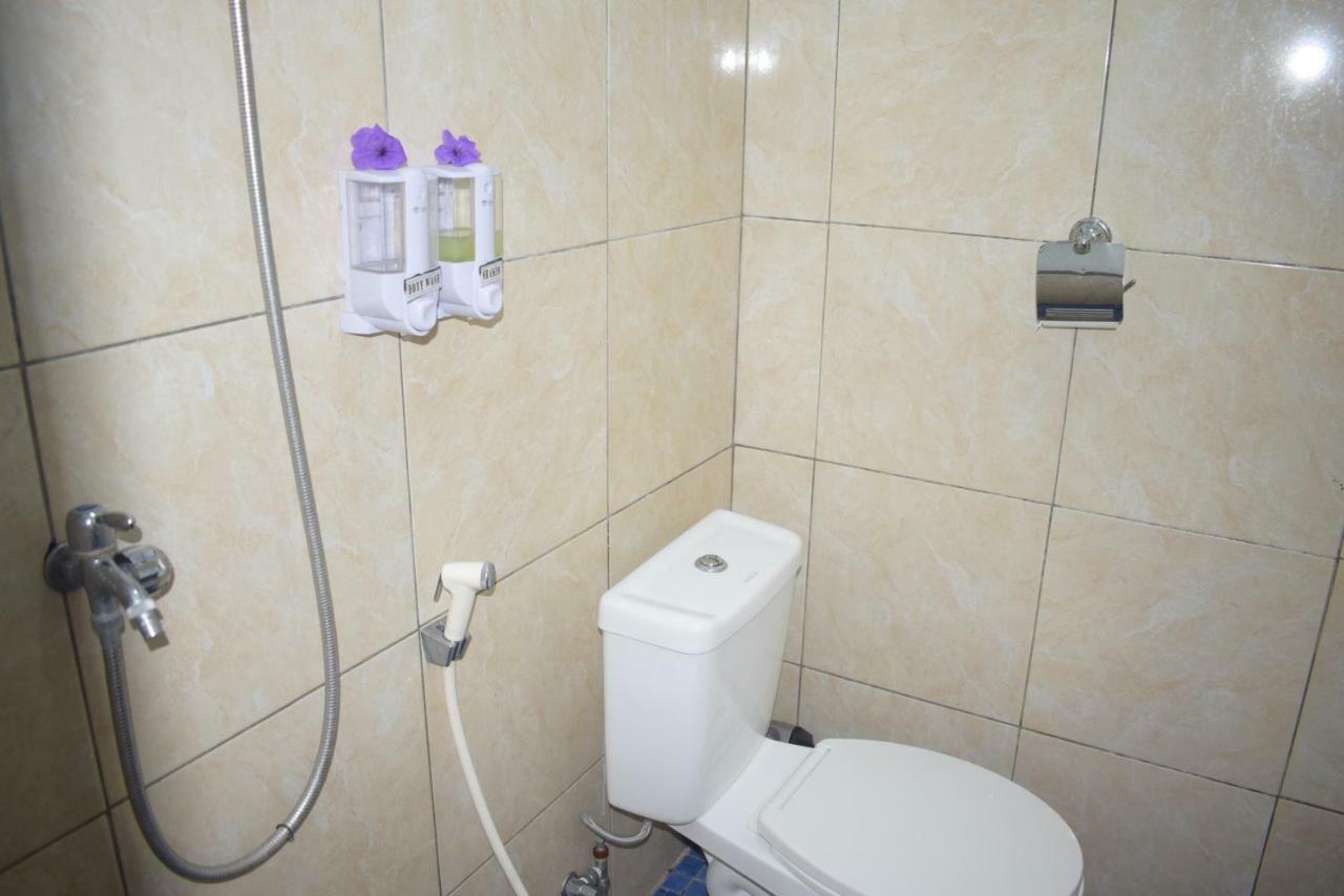 Safsia Homestay Toyapakeh Exterior photo